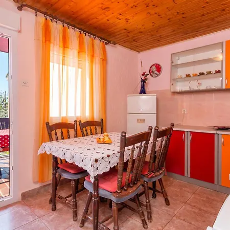 Stunning In With Wifi Apartment Pula